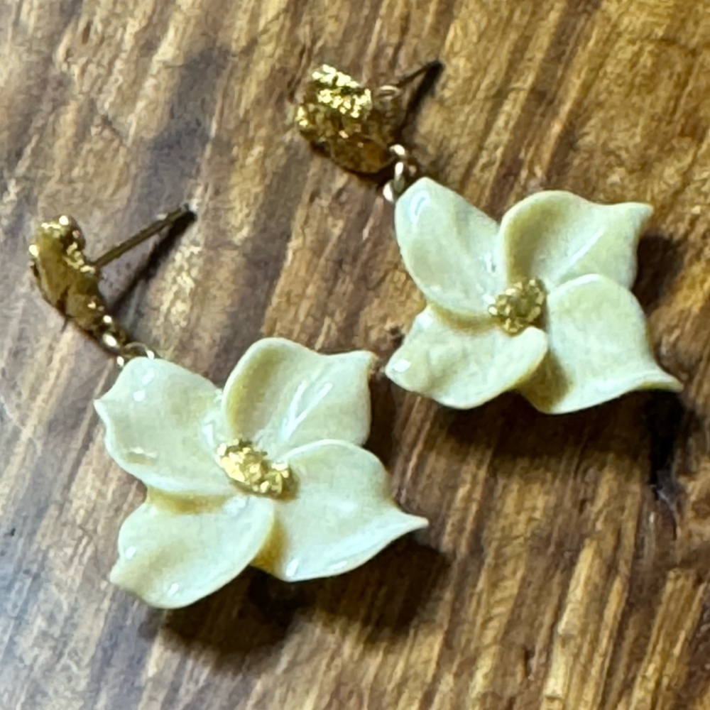 Carved Mammoth Ivory and Gold Nugget Set